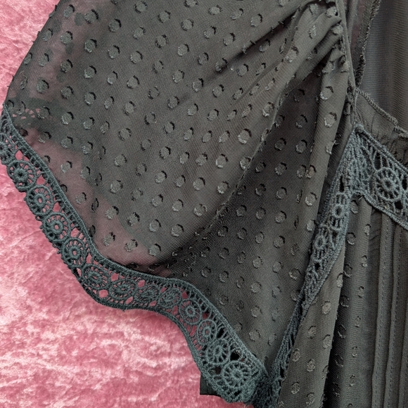 Long black flowy dress - Picture 4 of 6